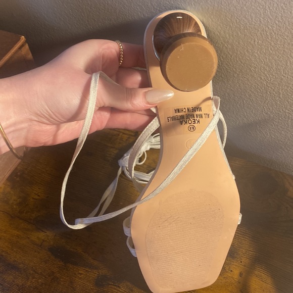 Lulu’s Heels - Picture 4 of 5